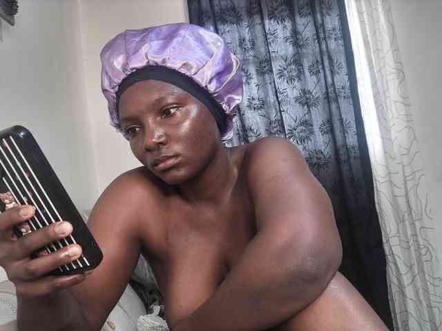Sexydianaa25 webcam