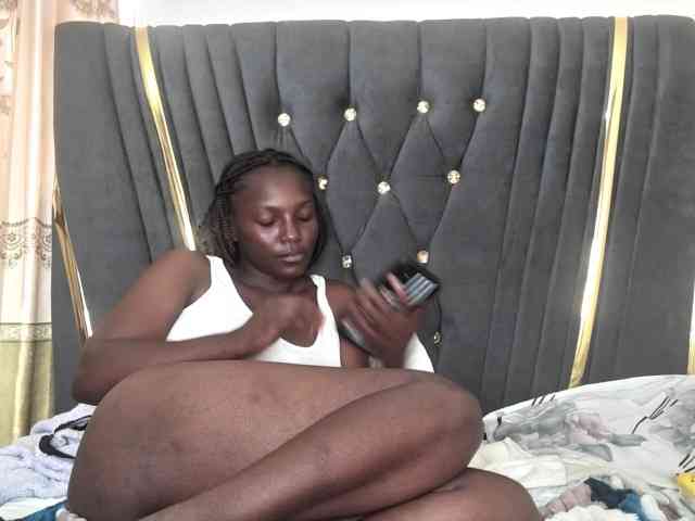 Sexydianaa25 webcam