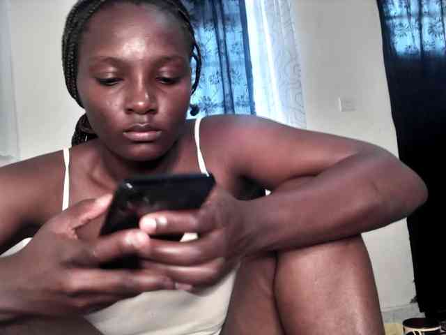Sexydianaa25 webcam