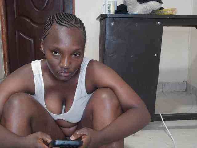 Sexydianaa25 webcam