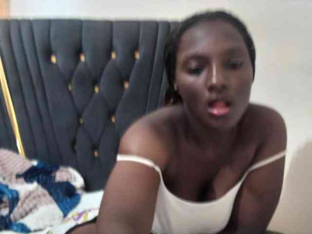 Sexydianaa25 webcam