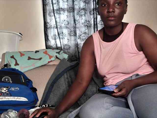 Sexydianaa25 webcam