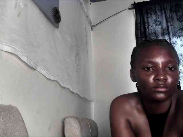 Sexydianaa25 webcam