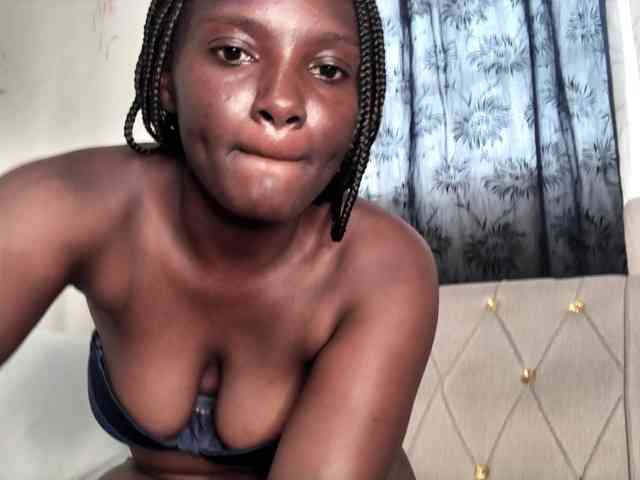 Sexydianaa25 webcam
