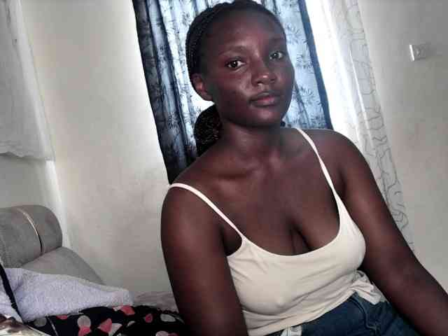 Sexydianaa25 webcam