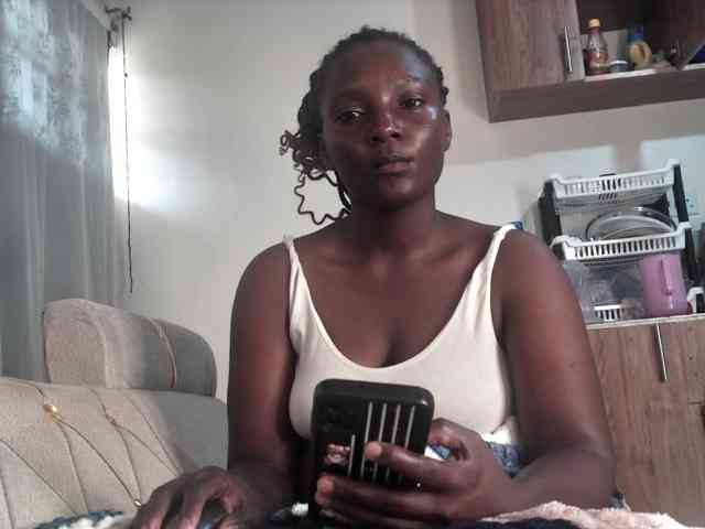 Sexydianaa25 webcam