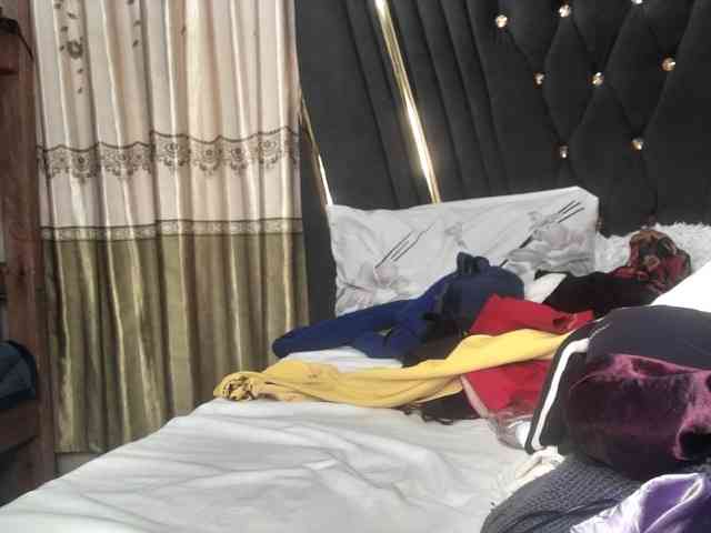 Sexydianaa25 webcam