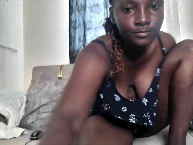 Sexydianaa25 webcam
