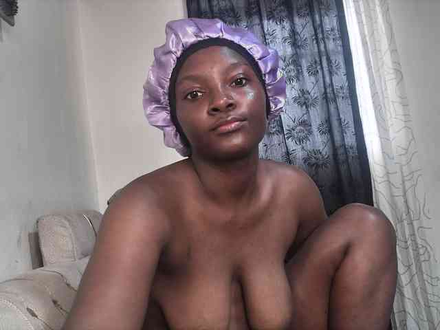 Sexydianaa25 webcam