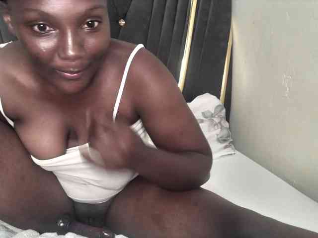 Sexydianaa25 webcam