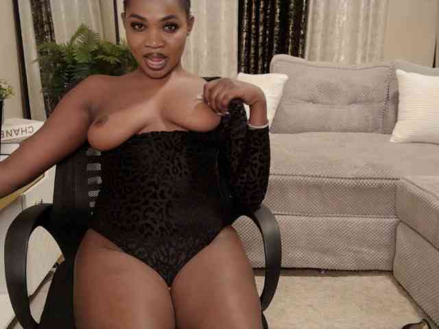 Sexydianaa25 webcam