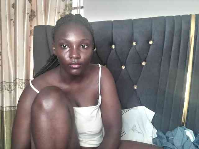 Sexydianaa25 webcam
