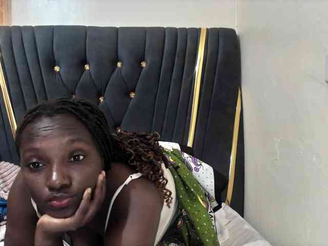 Sexydianaa25 webcam