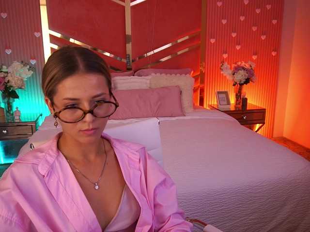 LoveeDove live cam on BongaCams