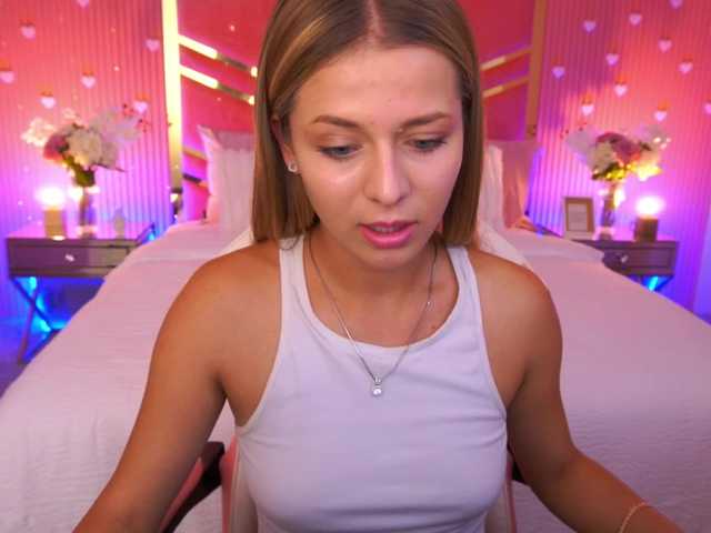 LoveeDove live cam on BongaCams