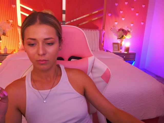 LoveeDove live cam on BongaCams