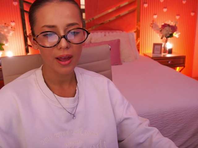 LoveeDove live cam on BongaCams