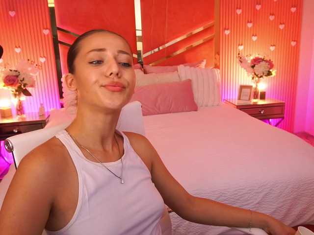 LoveeDove live cam on BongaCams