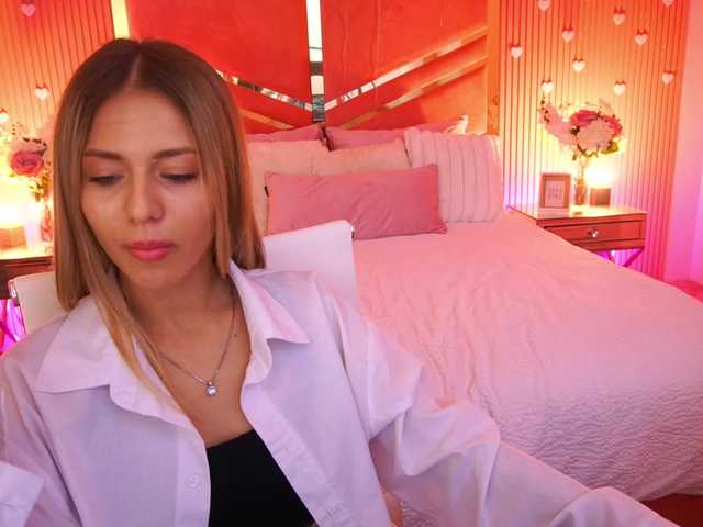 LoveeDove live cam on BongaCams