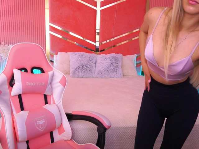 LoveeDove live cam on BongaCams