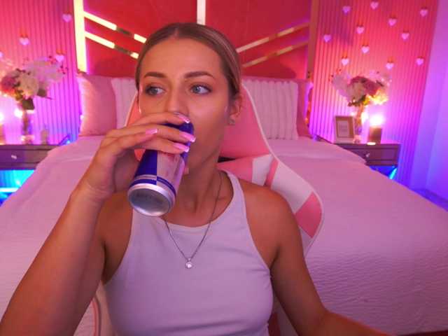 LoveeDove live cam on BongaCams