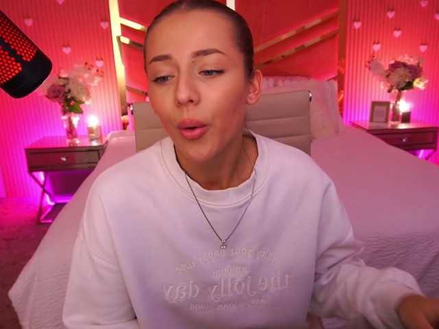 LoveeDove live cam on BongaCams