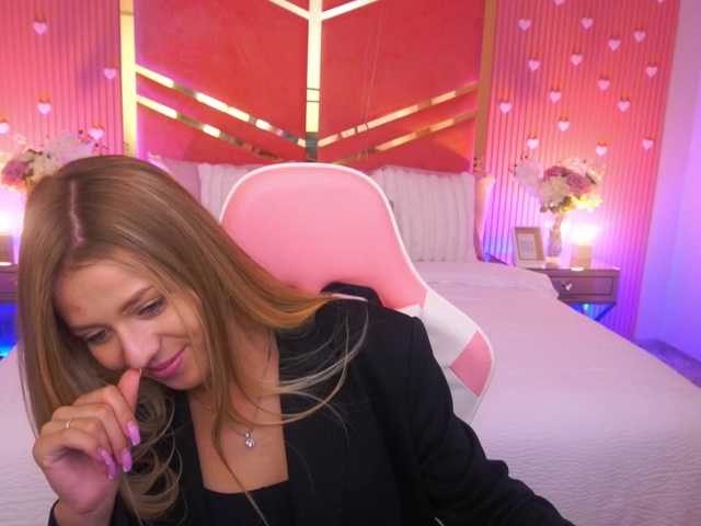 LoveeDove live cam on BongaCams