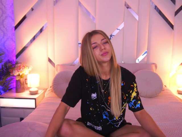 LoveeDove live cam on BongaCams