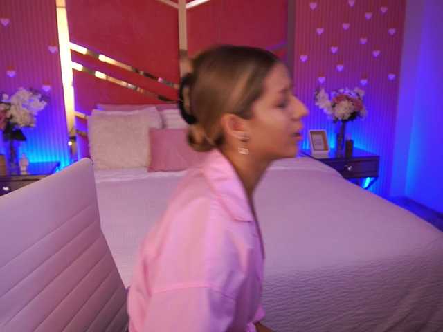 LoveeDove live cam on BongaCams