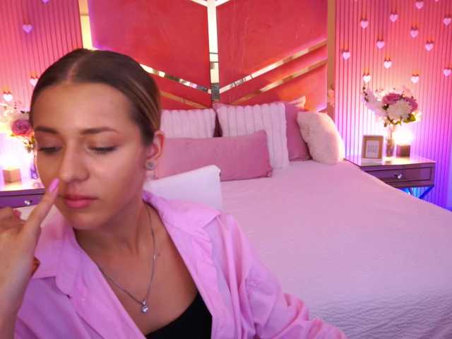 LoveeDove live cam on BongaCams