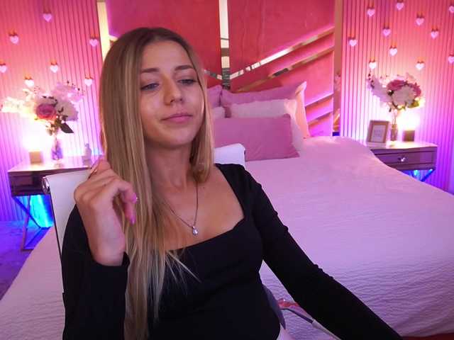 LoveeDove live cam on BongaCams