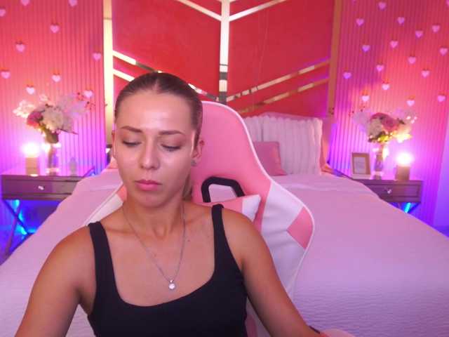 LoveeDove live cam on BongaCams