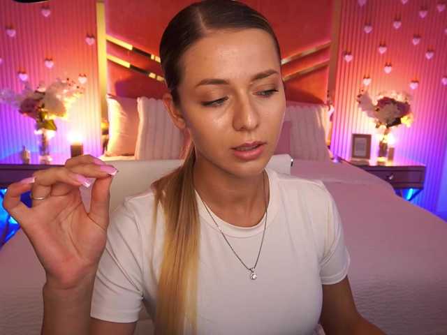 LoveeDove live cam on BongaCams