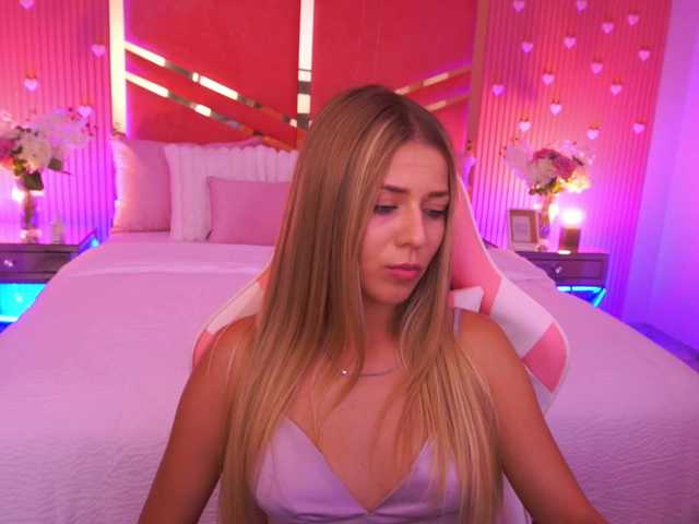 LoveeDove live cam on BongaCams