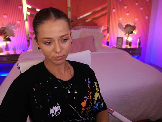 LoveeDove live cam on BongaCams