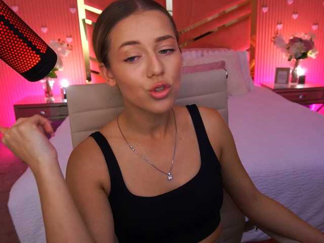 LoveeDove live cam on BongaCams