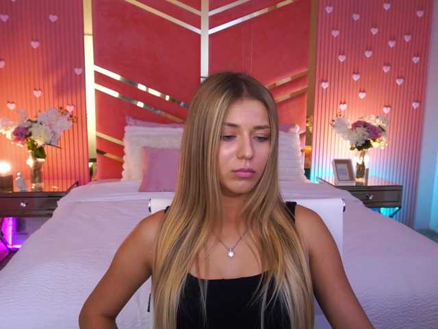 LoveeDove live cam on BongaCams