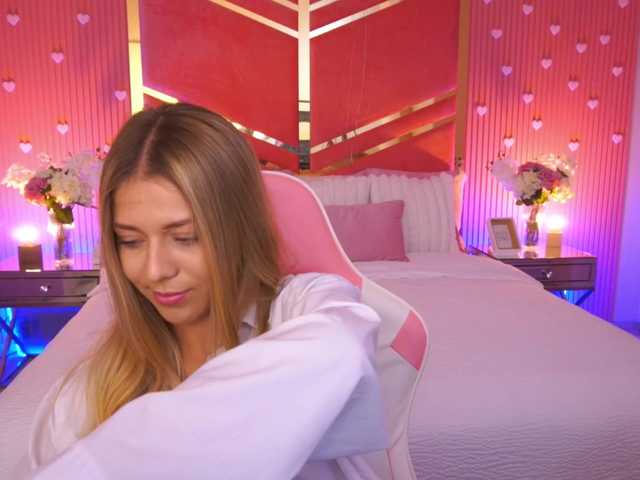 LoveeDove live cam on BongaCams