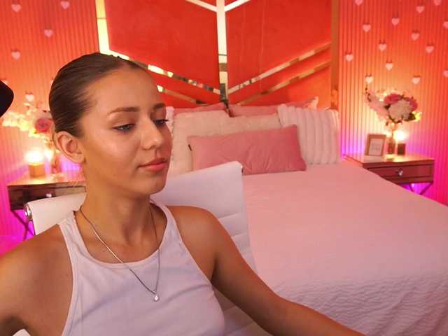 LoveeDove live cam on BongaCams