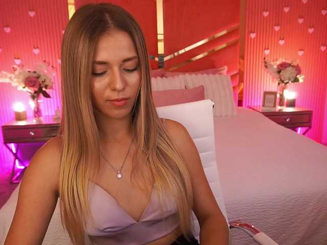 LoveeDove live cam on BongaCams