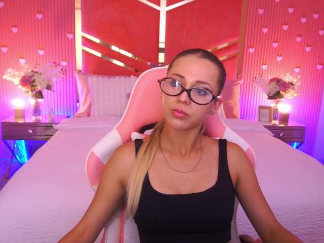 LoveeDove live cam on BongaCams