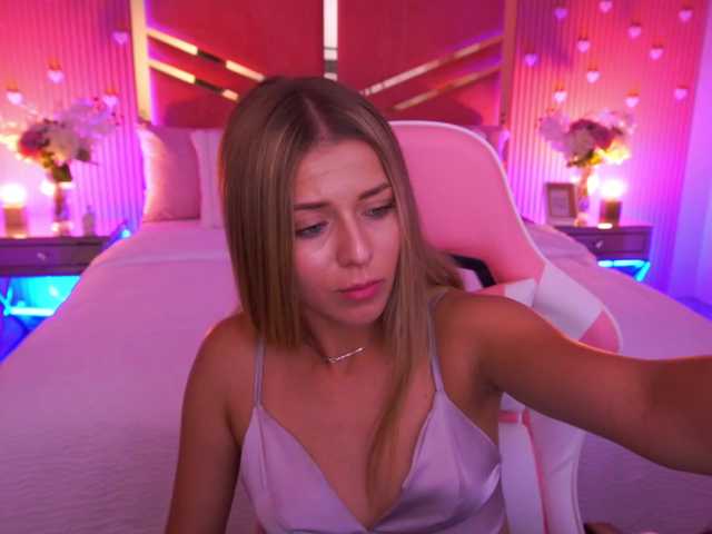 LoveeDove live cam on BongaCams