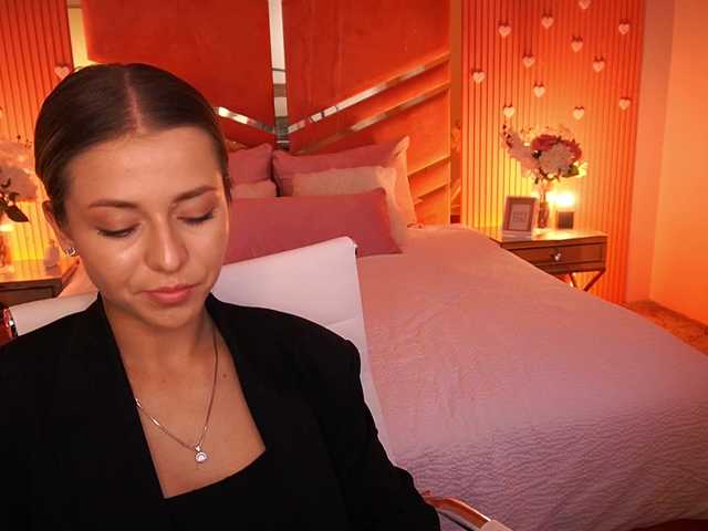 LoveeDove live cam on BongaCams