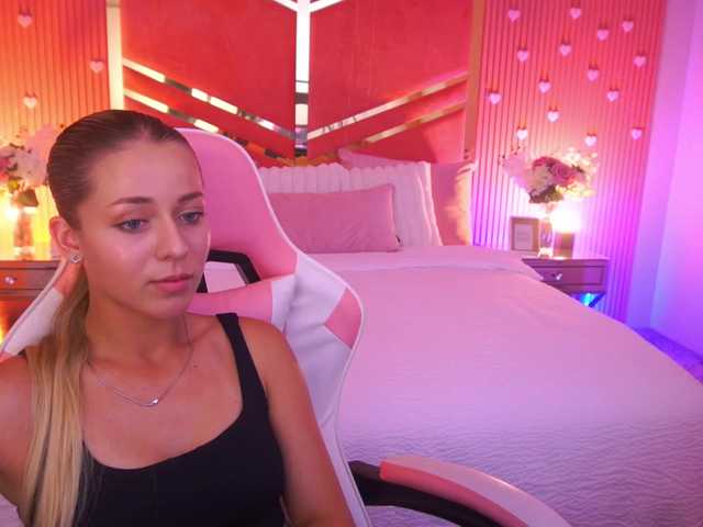 LoveeDove live cam on BongaCams