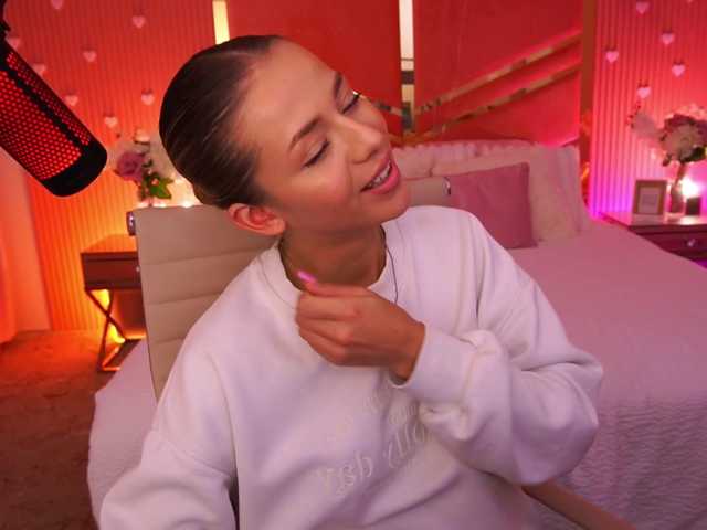 LoveeDove live cam on BongaCams