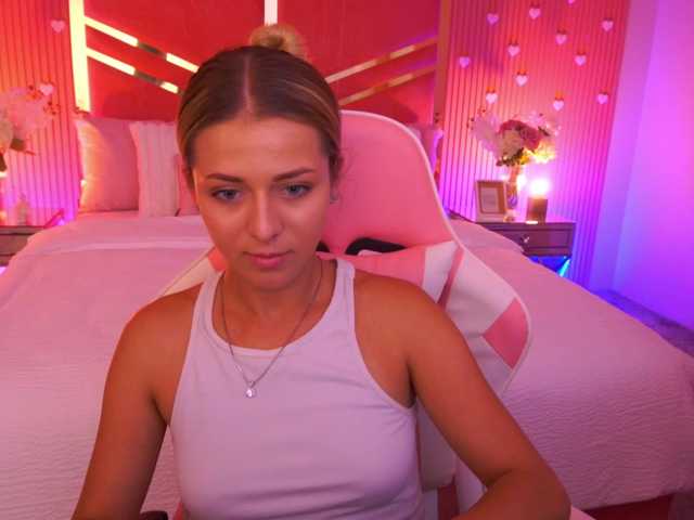 LoveeDove live cam on BongaCams