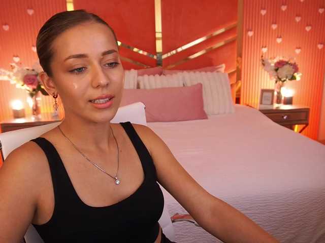 LoveeDove live cam on BongaCams