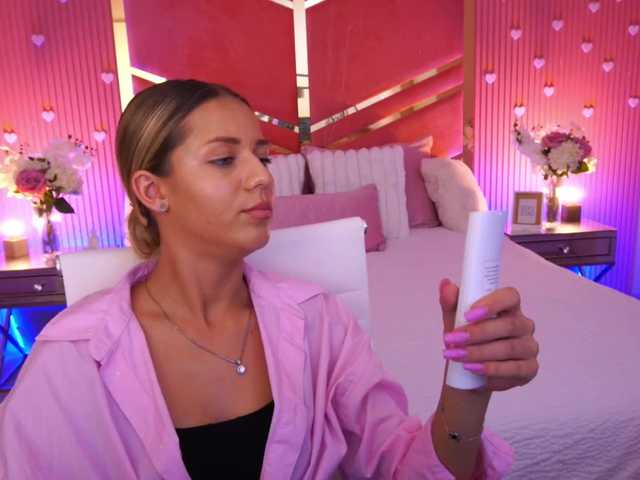 LoveeDove live cam on BongaCams