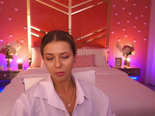 LoveeDove live cam on BongaCams