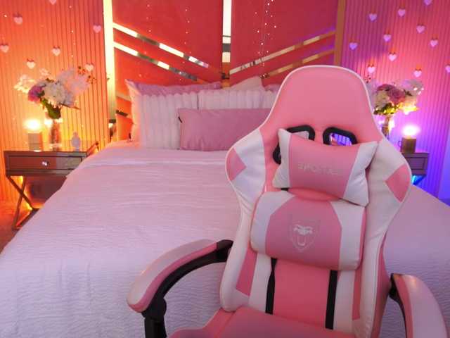 LoveeDove live cam on BongaCams